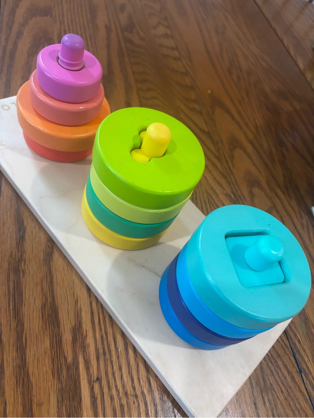 Lovevery  puzzle Stackable Ring Toy - Multicolor Montessori Stacker
